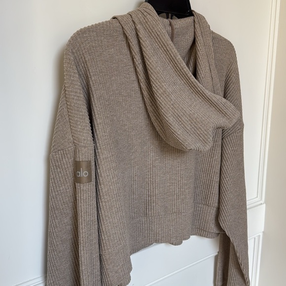 ALO Muse Hoodie Cropped Soft Ribbed Relaxed Tan Gravel Heather Small Medium - Picture 7 of 7